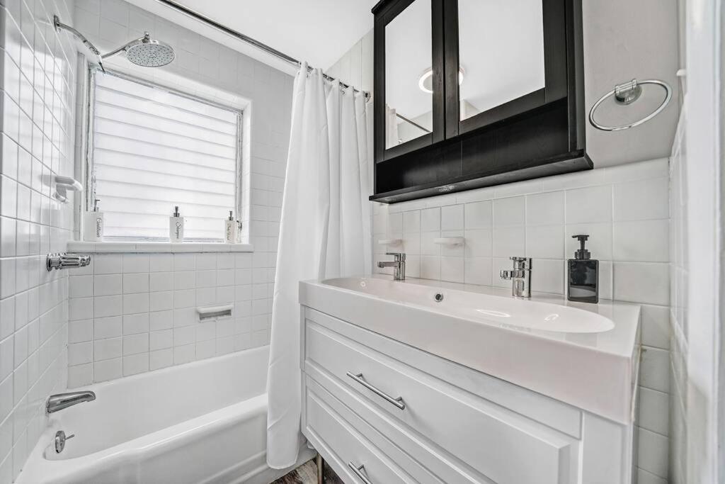 Modern & Quant Kop 3 Bed/1 Ba Holiday home King of Prussia